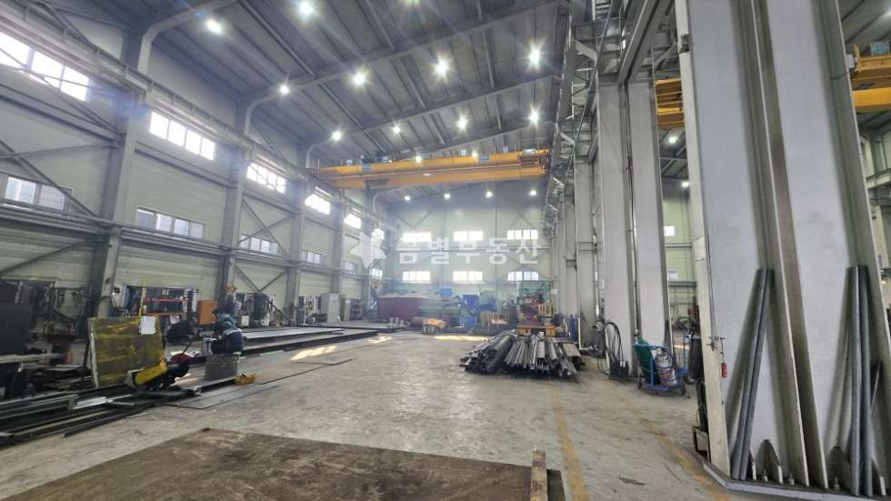 인천 서해구 경서동 1,2동 서부산업단지 대형기계제작( 중량물 가공 ),층고높은 공장, 사무실 내부 좋음 매매 매물번호 11302 사진 4