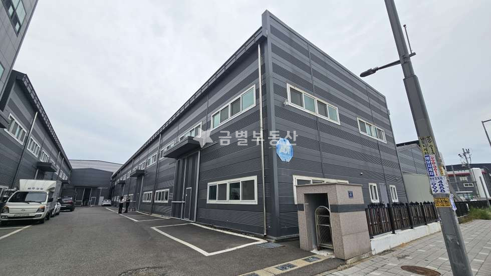 경기 김포시 양촌읍 학운리 3동 학운산단 전용145평 신축급 공장임대 월세 매물번호 11050 사진 1