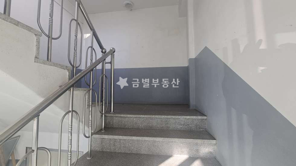 경기 김포시 양촌읍 구래리 1동 2층 소형사무실 도심인근 도로변 월세 매물번호 10364 사진 2