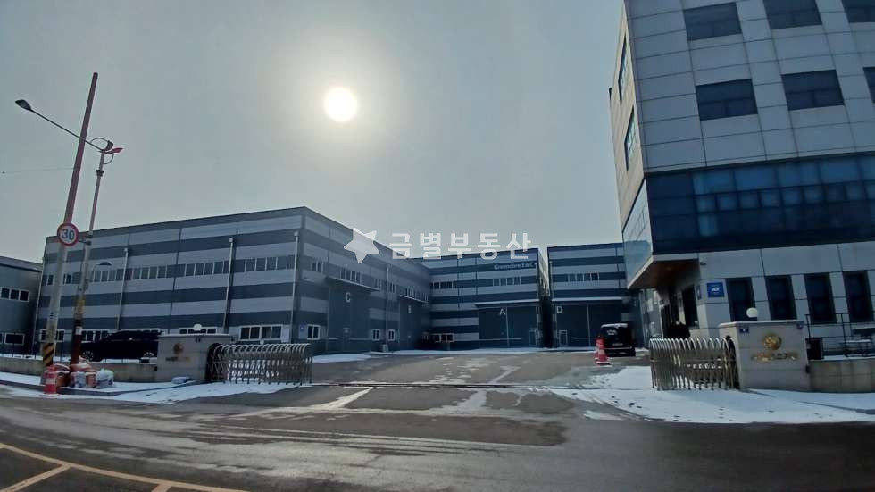 인천 서해구 석남동 C동 석남동 북항초입 코너 공장임대 (전용216평) 월세 매물번호 10358 사진 3
